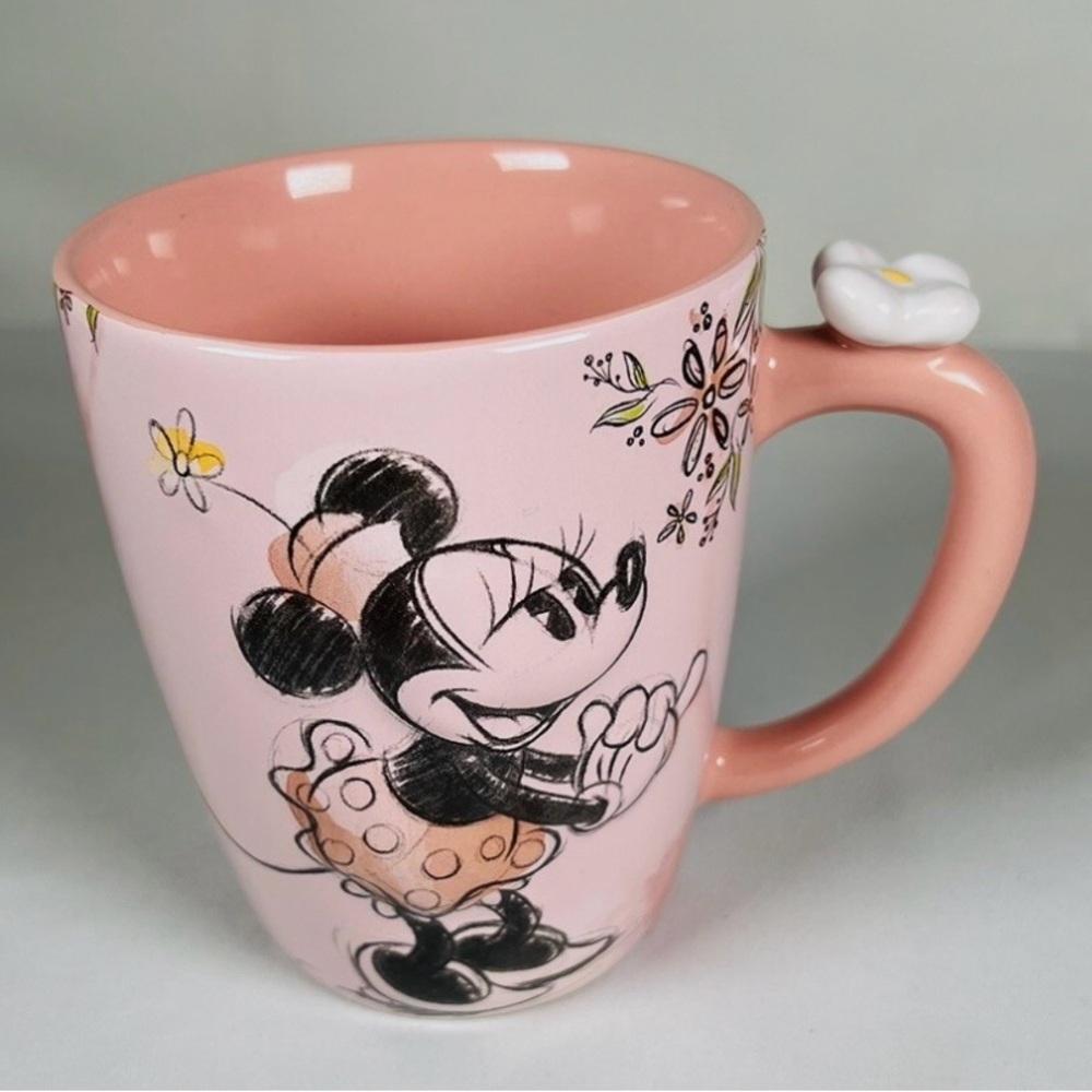 Vintage sketch Minnie Mouse Mug in pink from the Disney Store NEW